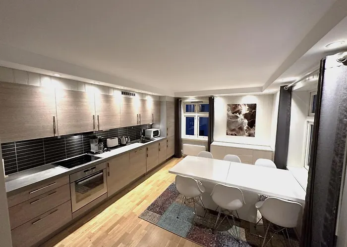 Stetind - Modern Apartment With Free Parking